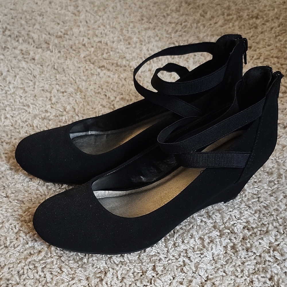 Chic Black Wedge Shoes for Women